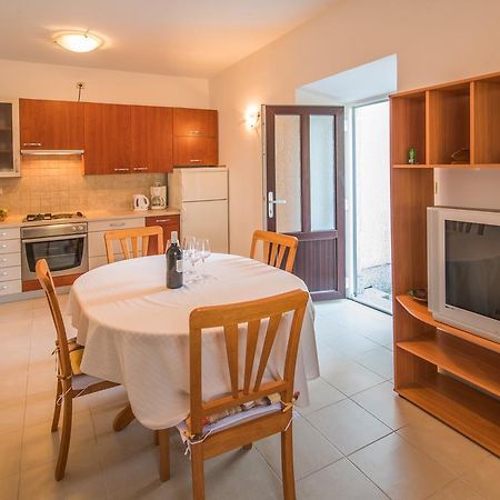 Apartment Ana 1 Малинска Экстерьер фото