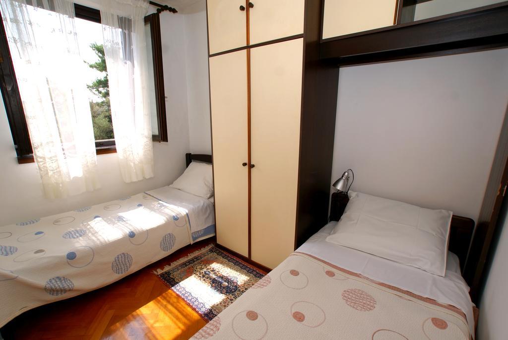 Apartment Ana 1 Малинска Номер фото