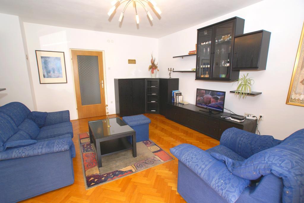 Apartment Ana 1 Малинска Номер фото