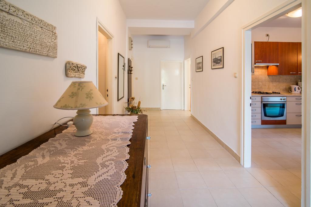 Apartment Ana 1 Малинска Экстерьер фото