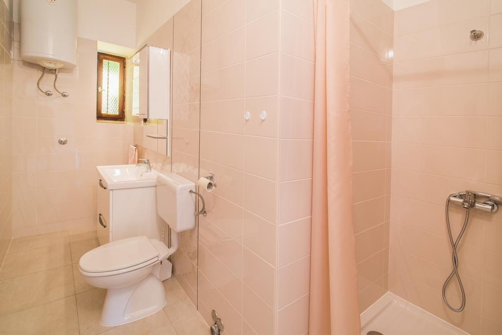 Apartment Ana 1 Малинска Экстерьер фото